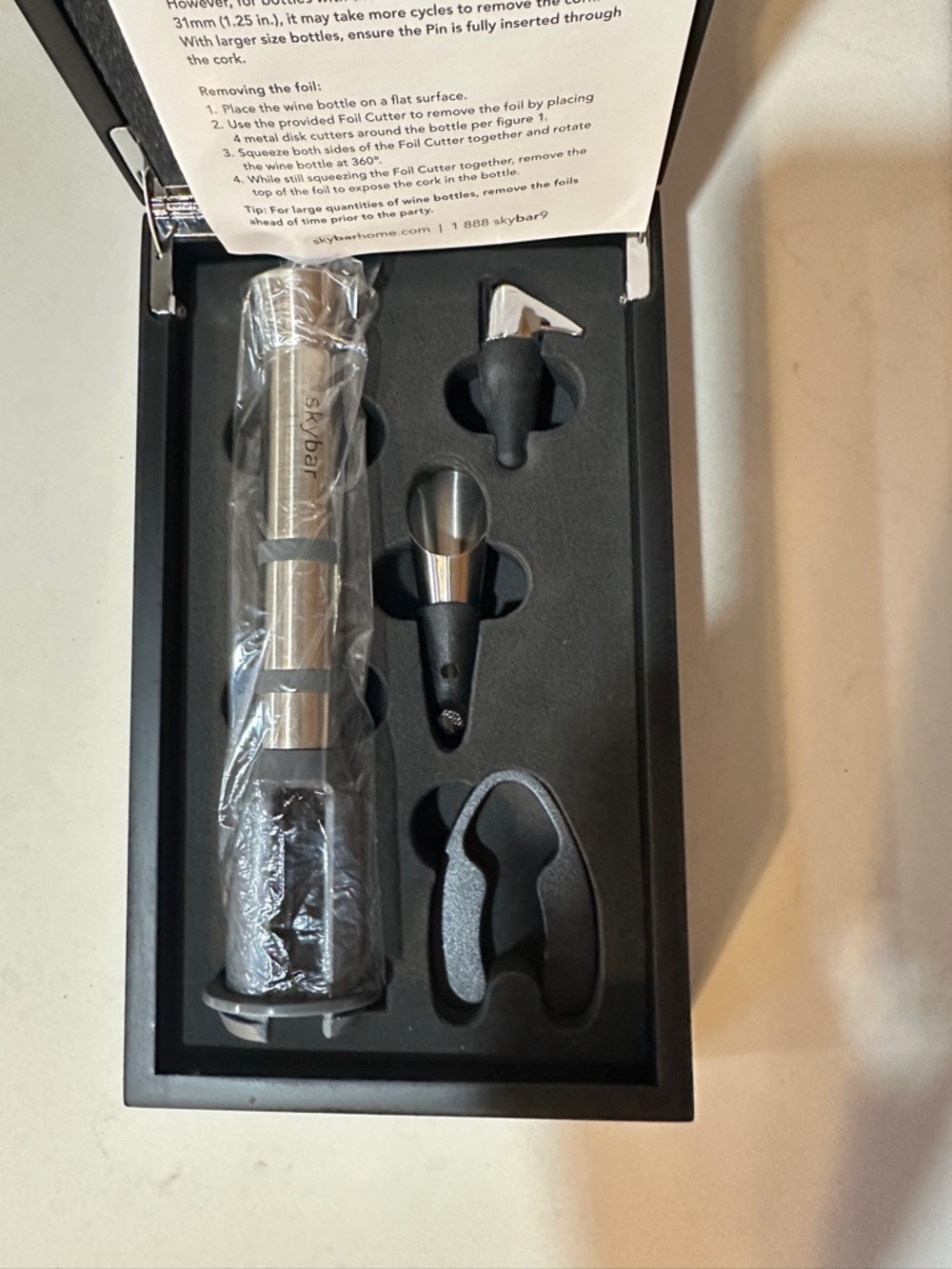 Skybar Luxury Wine Opener Set Air Pressure Opener Foil Cutter Pourer Stopper
